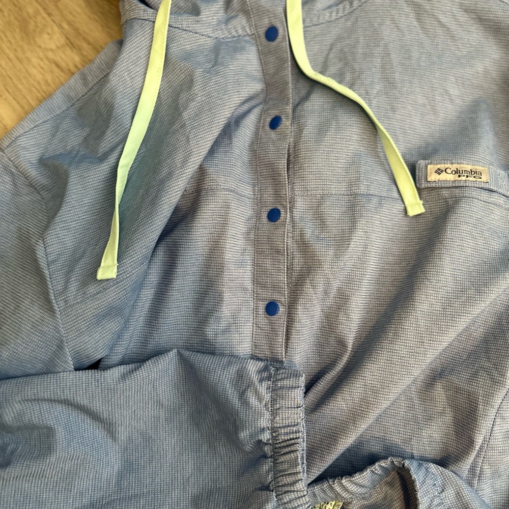 Columbia fishing shirt